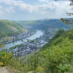 Bei Stenze Inklusive Kostenlosem Regionalem Nahverkehr Lejlighed Senheim