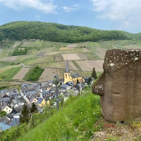 Bei Stenze * Senheim