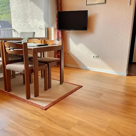 Bei Stenze * Senheim