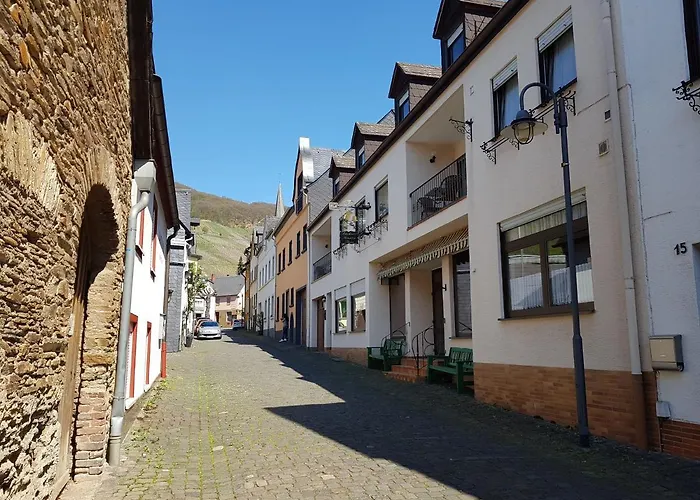 Bei Stenze Inklusive Kostenlosem Regionalem Nahverkehr Appartement Senheim