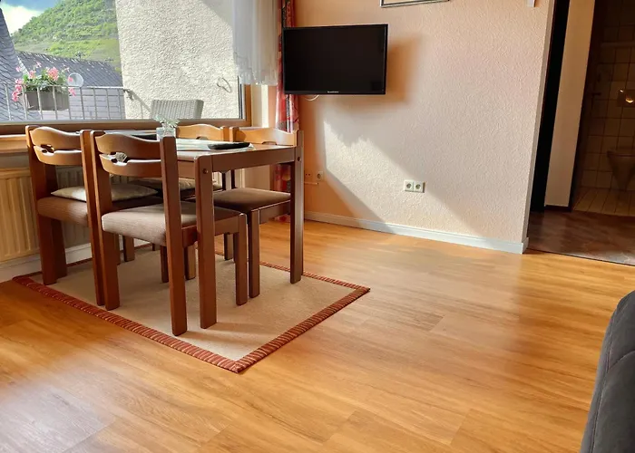 Bei Stenze Inklusive Kostenlosem Regionalem Nahverkehr * Senheim